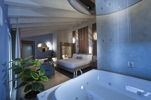 1 bedroom, minibar, in-room safe, desk