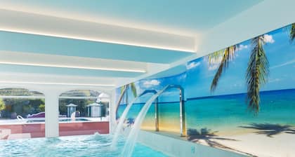 Vip's Motel Luxury Accommodation & Spa