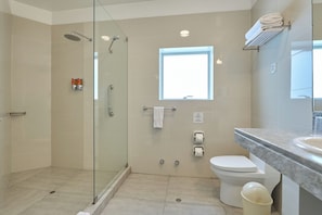 Bathroom - Casa Andina Standard Miraflores San Antonio (Lima)