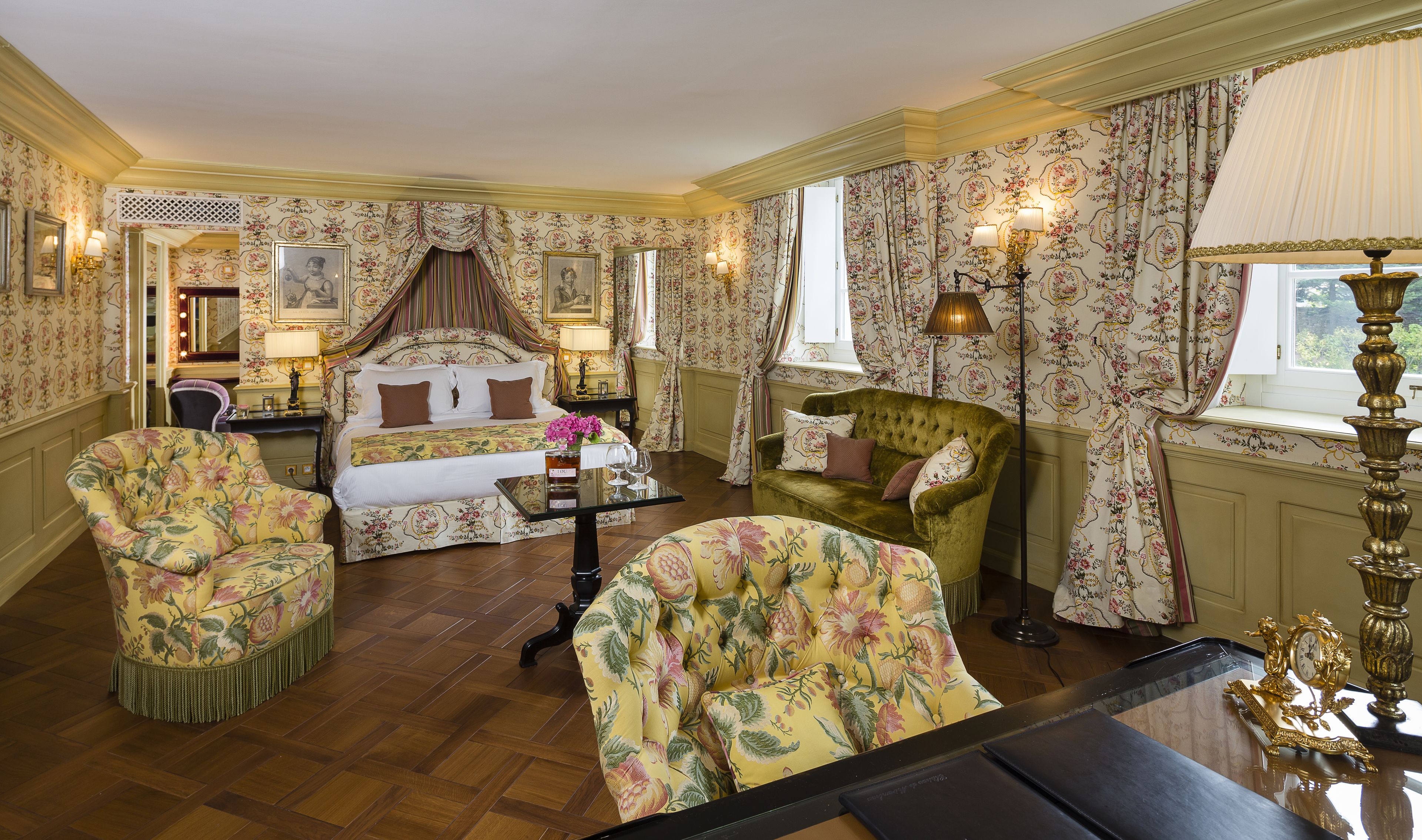 Suite Galerie | Minibar, Zimmersafe, individuell dekoriert, individuell eingerichtet