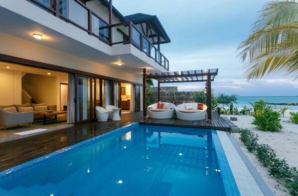 Summer House | Premium bedding, minibar, iron/ironing board, free WiFi - Summer Island Maldives (Ziyaraifushi Island)