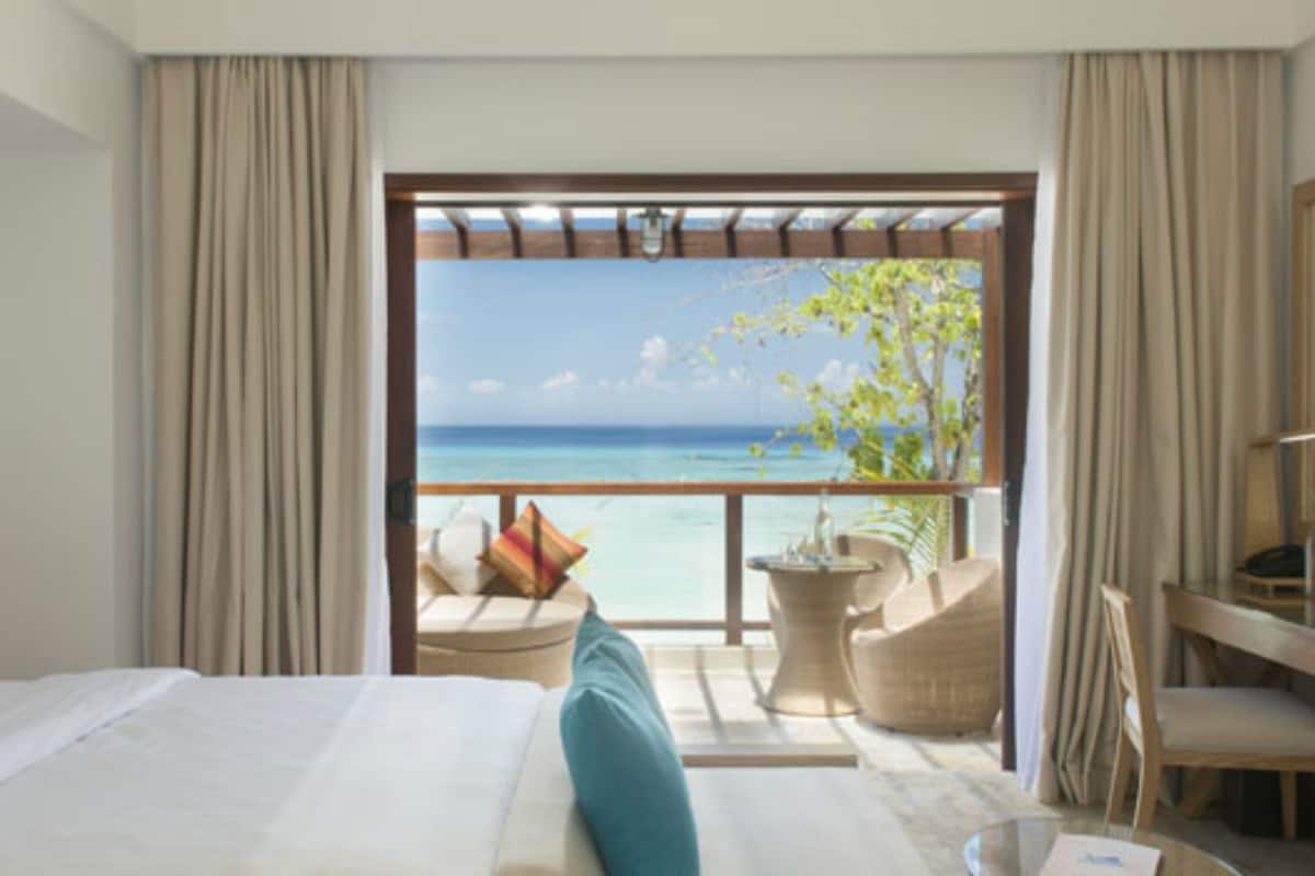 superior vista | premium bedding, minibar, iron/ironing board, free wifi