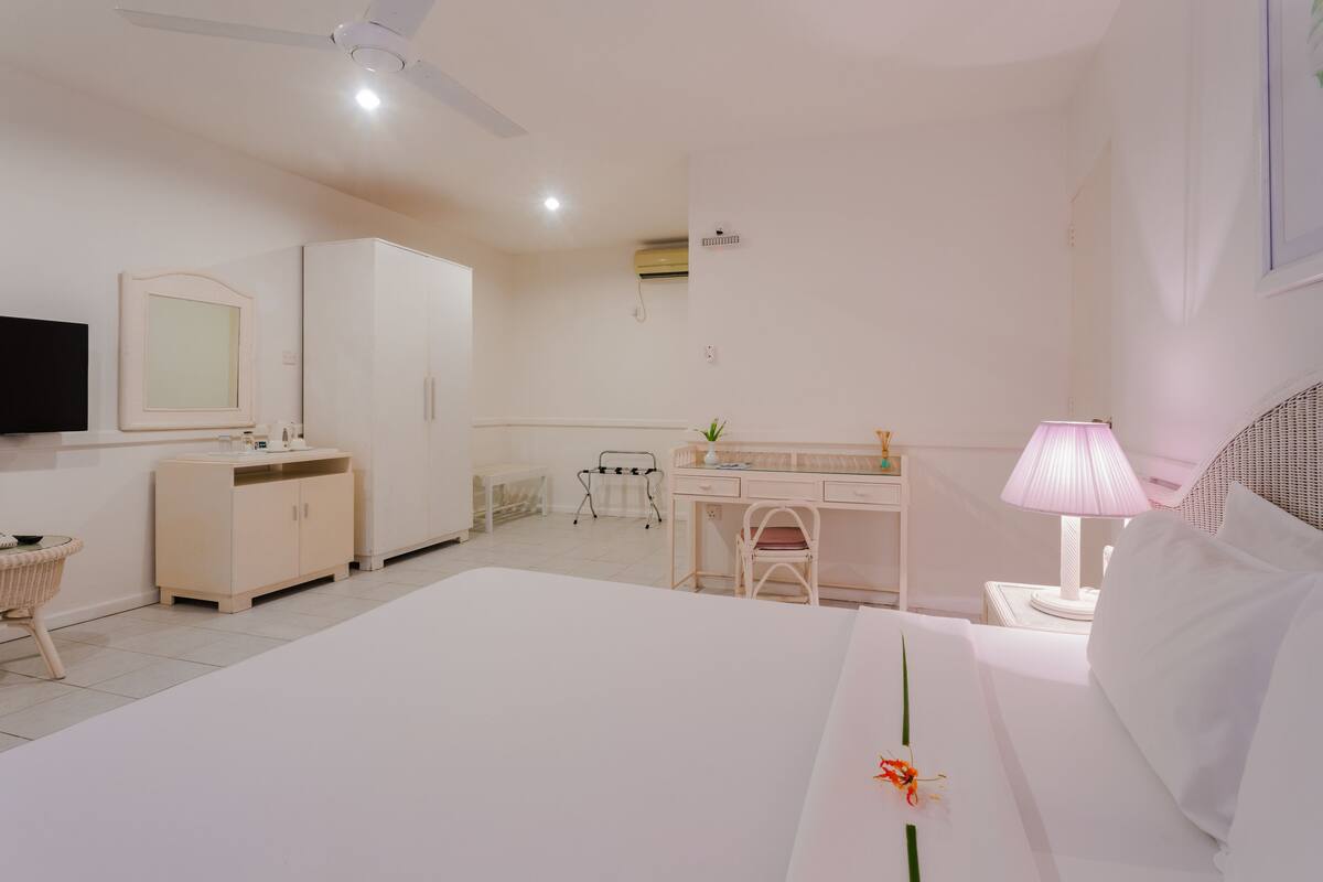 1 bedroom, minibar, in-room safe, desk