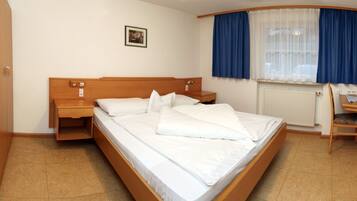 Traditional Studio, Valley View, Mountainside | 1 bedroom, in-room safe, cribs/infant beds, rollaway beds