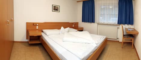 Estudio tradicional, vistas al valle, junto a la montaña | 1 dormitorio, caja fuerte, cunas (de pago) y camas supletorias