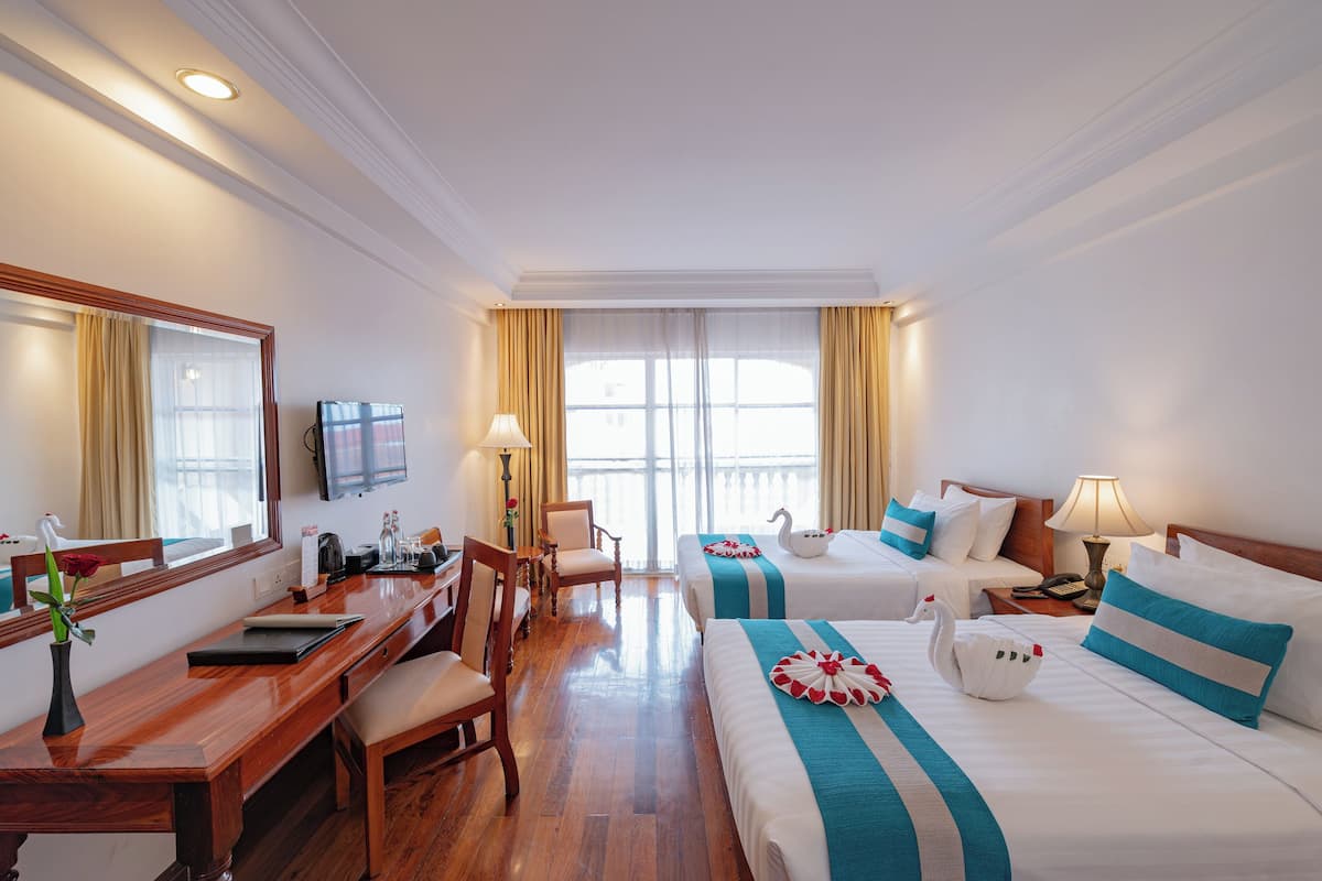 1 bedroom, premium bedding, minibar, in-room safe