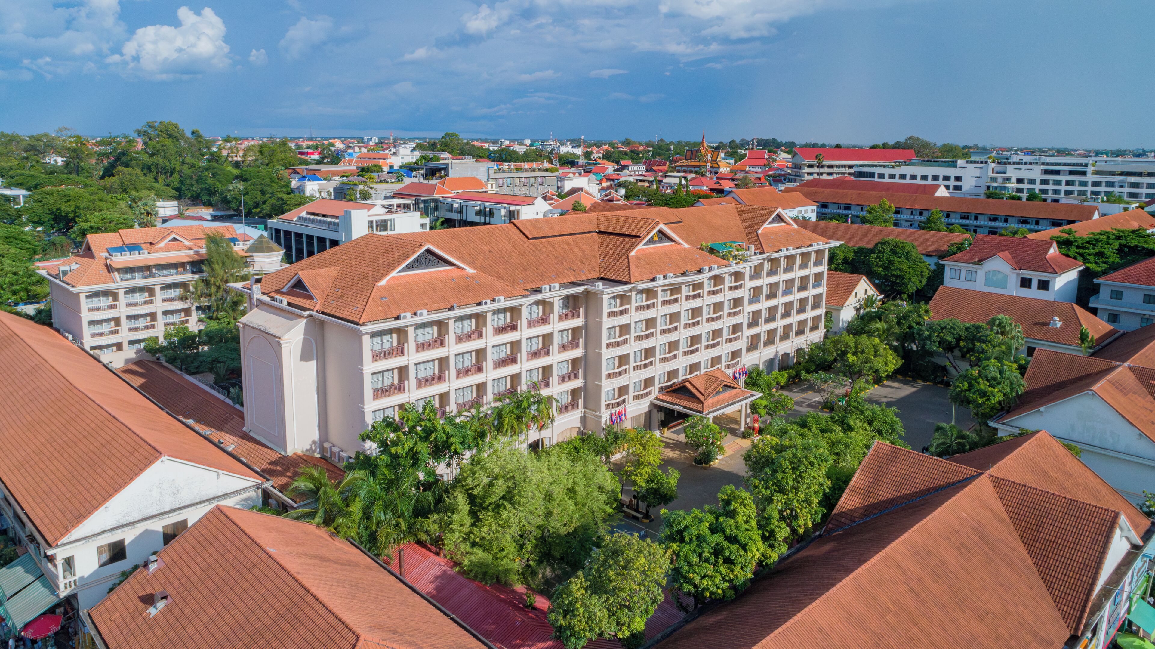 sauna, steam room, body treatments, aromatherapy, hot stone massages