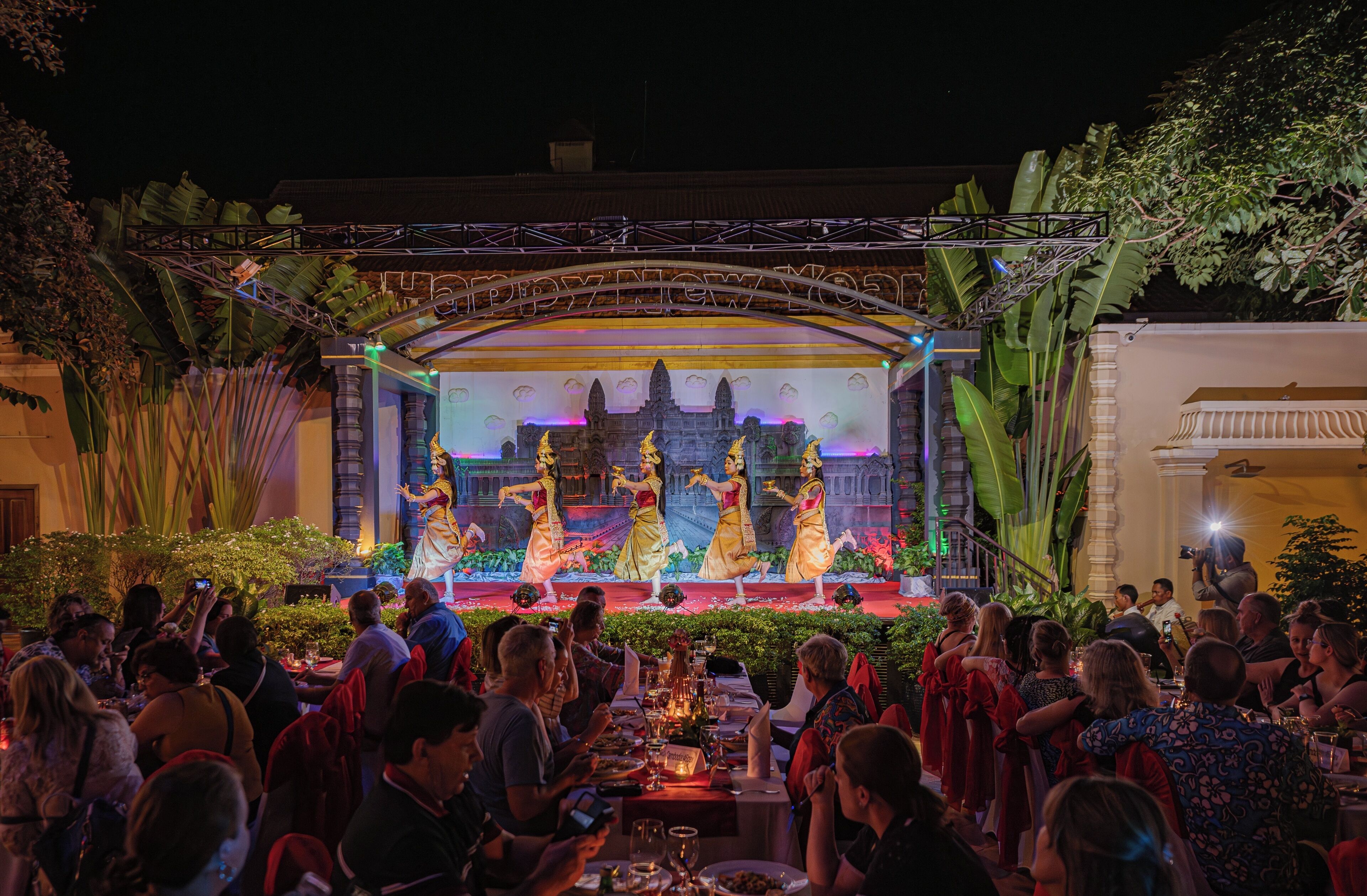 Lunch and dinner served, pool views 