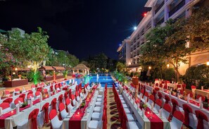 Lunch and dinner served - Somadevi Angkor Premium (Siem Reap)