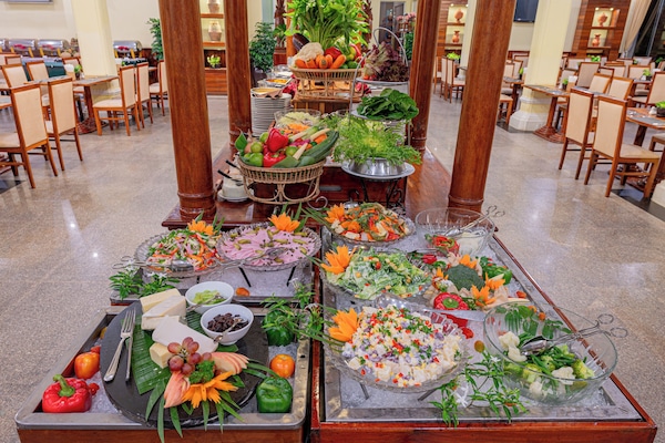 Daily buffet breakfast (USD 12 per person)