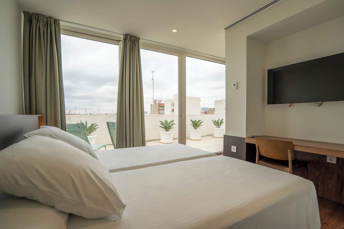 1 bedroom, premium bedding, down duvets, memory-foam beds