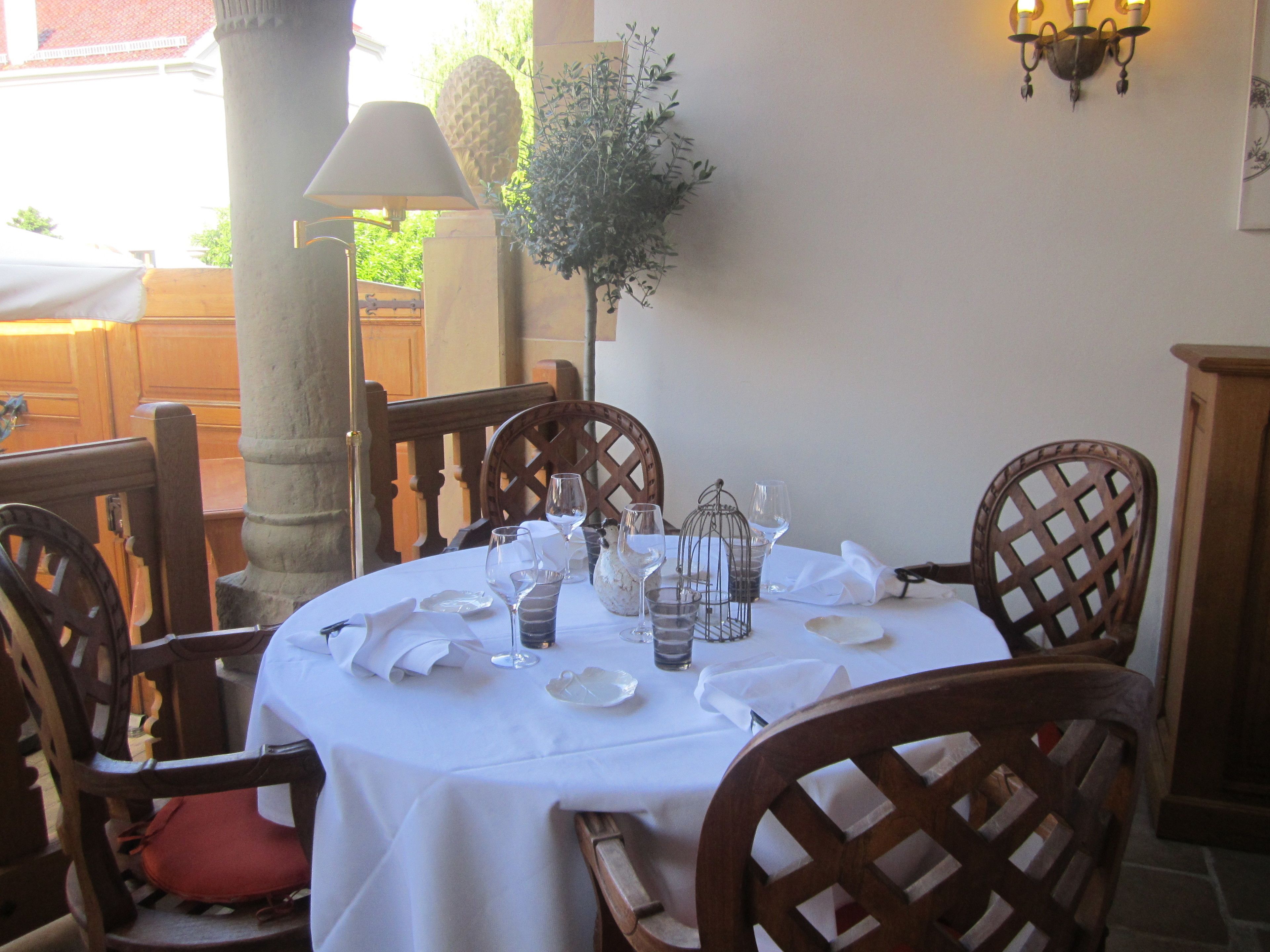 2 restaurants, lunch, dinner served; french cuisine