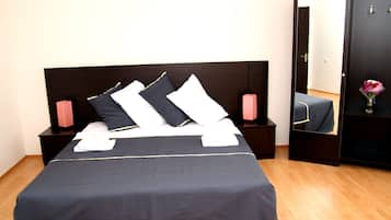 1 bedroom, minibar, in-room safe, desk