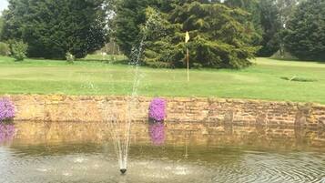 Quang cảnh sân golf