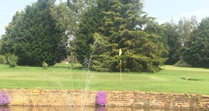 Newent Golf Club & Lodges