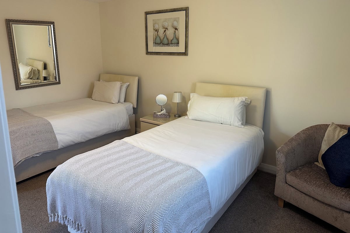Desk, iron/ironing board, free WiFi, bed sheets