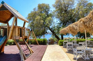 Children’s play area – outdoor