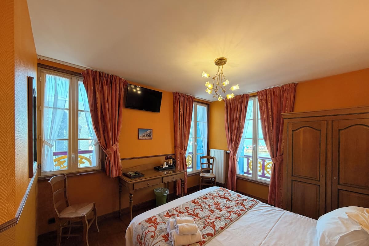 Double Room, Harbour View, Sea Facing