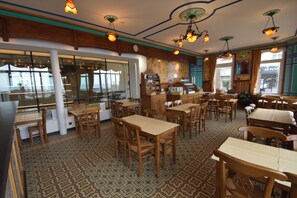 Daily buffet breakfast for a fee - Hotel De Calais (Le Treport)