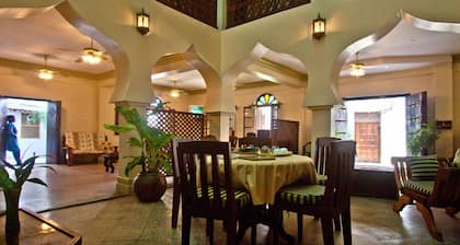 Asmini Palace Hotel
