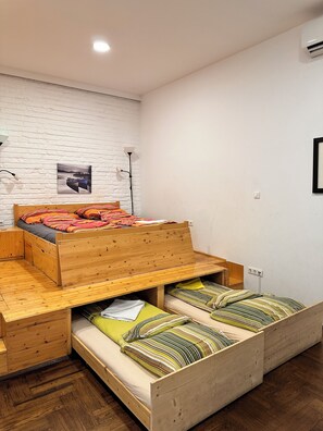City Studio, Private Bathroom, Courtyard Area