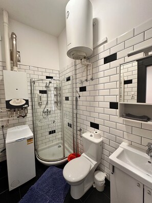 Studio Ville, salle de bains privée, côté cour intérieure | Salle de bain