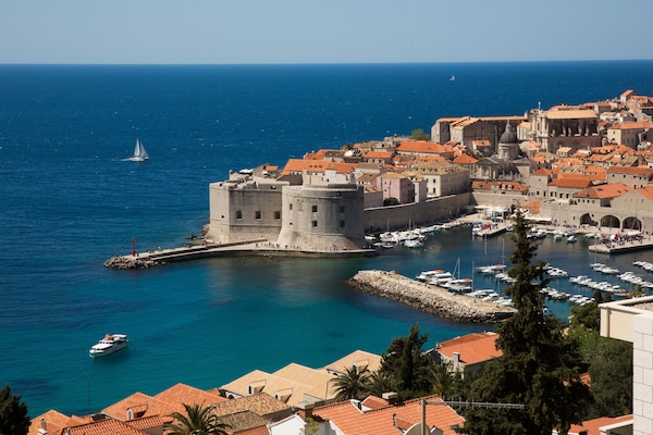 Cobertura galeria, 2 quartos, terraço, vista para o mar (THE BEST OLD TOWN VIEW) | 3 quartos, roupas de cama premium, cofres nos quartos