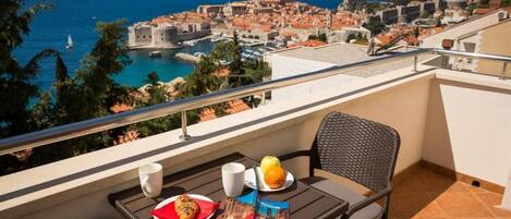 Penthouse Galerie, 2 chambres, terrasse, vue mer (THE BEST OLD TOWN VIEW) | Terrasse/Patio