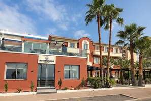 Front of property - Hotel Royalmar (Cagnes-sur-Mer)