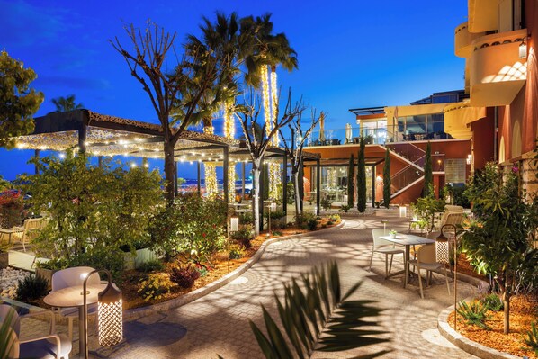 Exterior - Hotel Royalmar (Cagnes-sur-Mer)