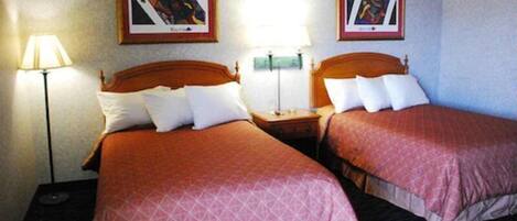 Habitación doble, 2 camas dobles, fumadores | Escritorio, wifi gratis, ropa de cama