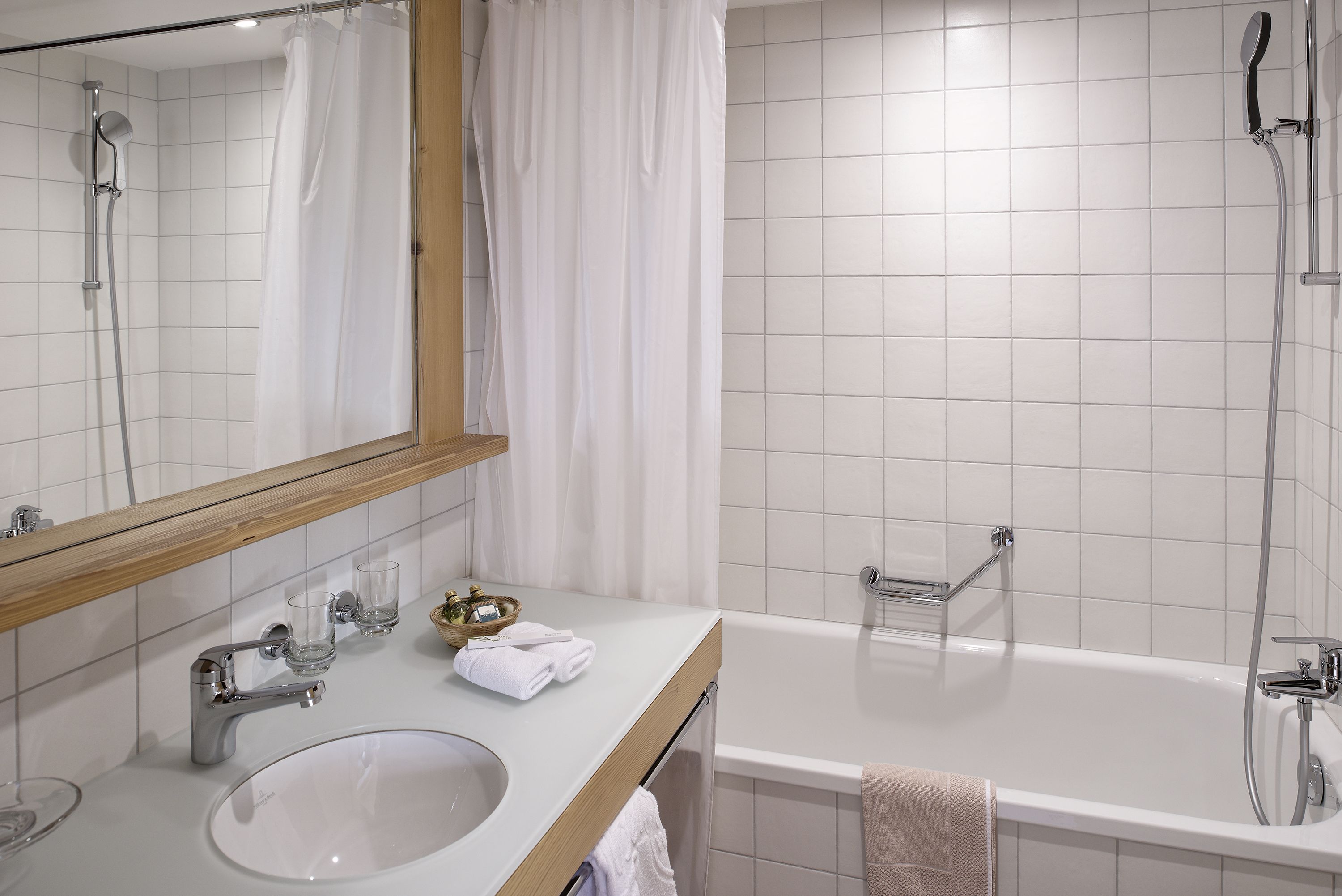 superior double room with balcony and mountain view | bathroom | hair dryer, towels