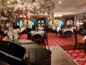 Dinner served, Asian cuisine - The Bingham Townhouse (Nottingham)