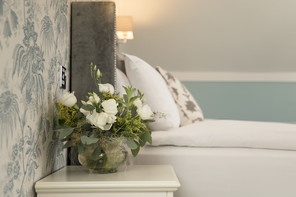 Habitació doble superior | Llençols de cotó egipci, roba de llit d'alta qualitat i escriptori