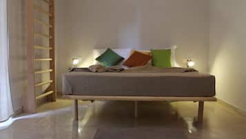 Basic Double Room, 1 Bedroom | In-room safe, individually furnished, iron/ironing board, free WiFi