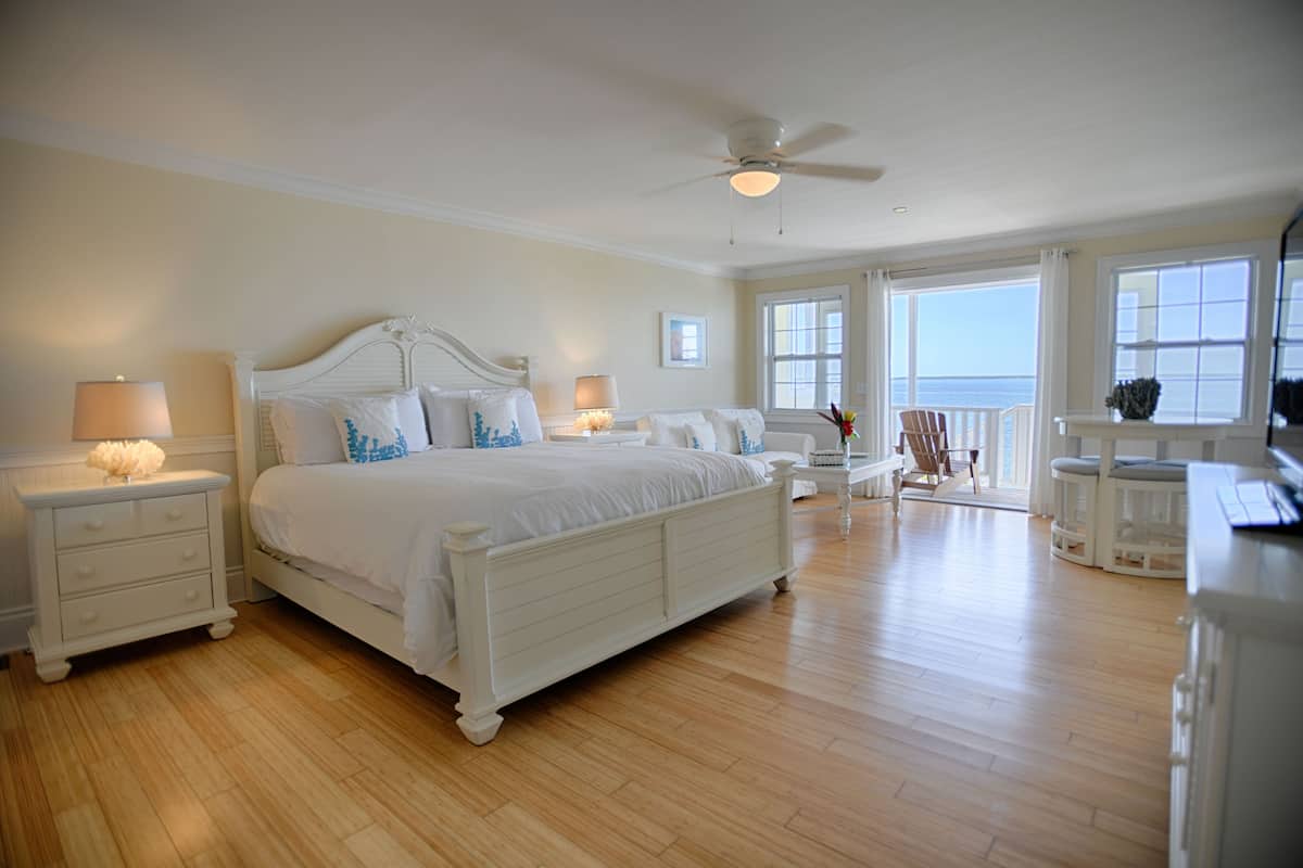 Quarto luxo, 1 cama King, vista para o mar | Vista do quarto