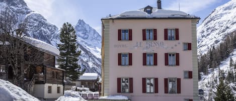 Majoituspaikan julkisivu