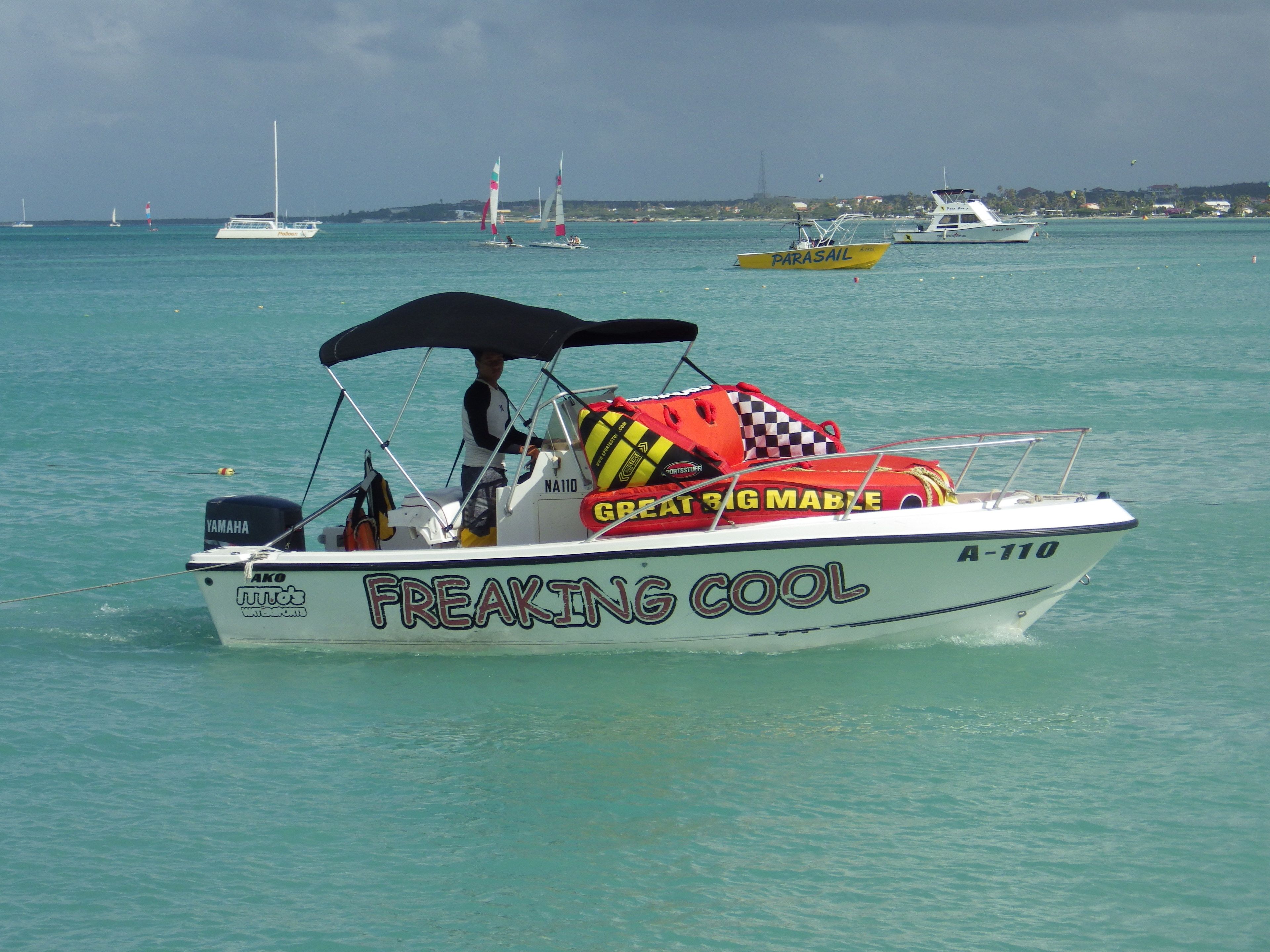 beach nearby, white sand, sun-loungers, beach towels