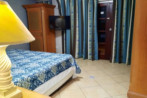 1 chambre, coffres-forts dans les chambres, décoration personnalisée