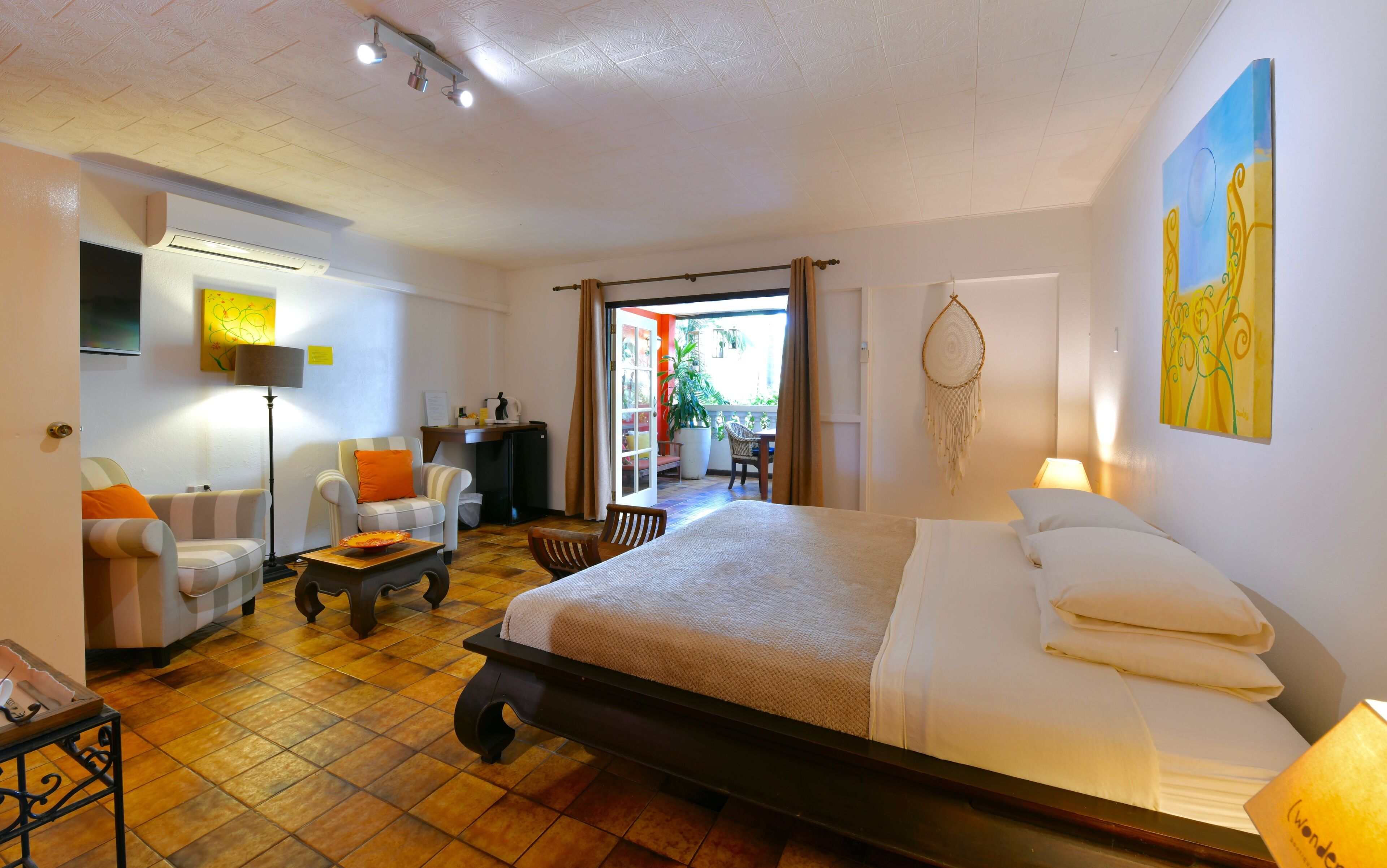 Deluxe King Room | Bettwäsche aus ägyptischer Baumwolle, hochwertige Bettwaren, Minibar