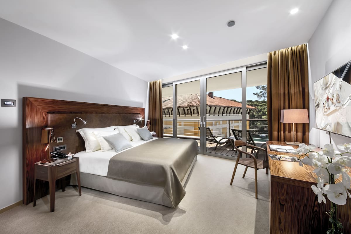 deluxe room, sea view | view from room