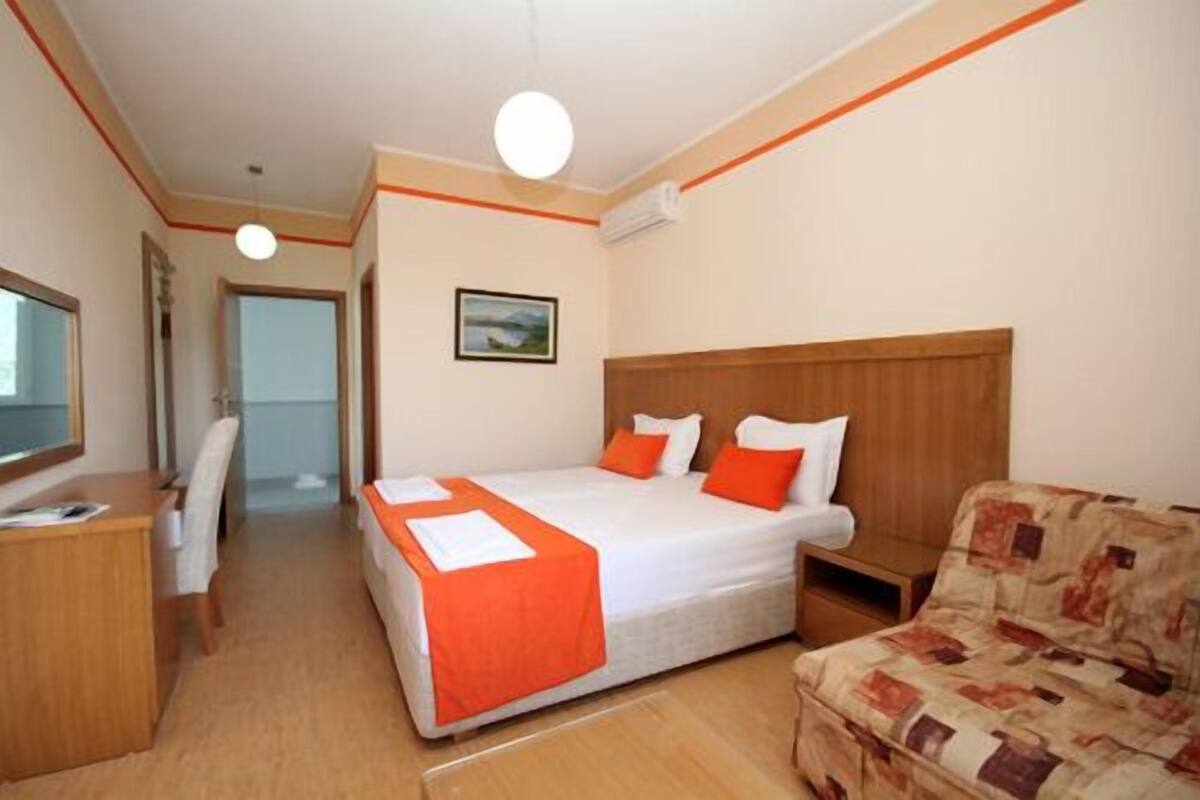 Triple Room, Balcony, Sea View | Premium bedding, in-room safe, desk, free cots/infant beds