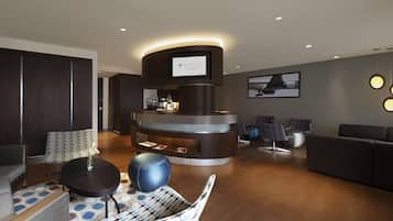 Lobby lounge, alfresco dining, open daily