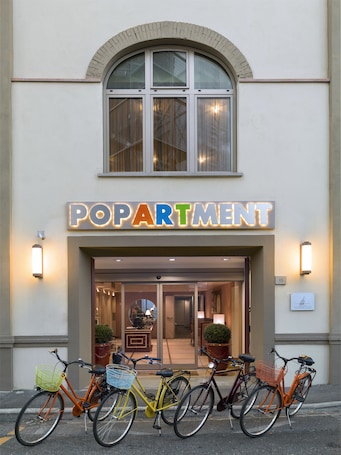 Front of property. PopArtment