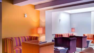 Sala de estar en el lobby