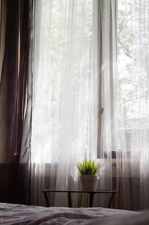 Planxa i posts de planxar, bressols gratuïts i wifi gratuïta