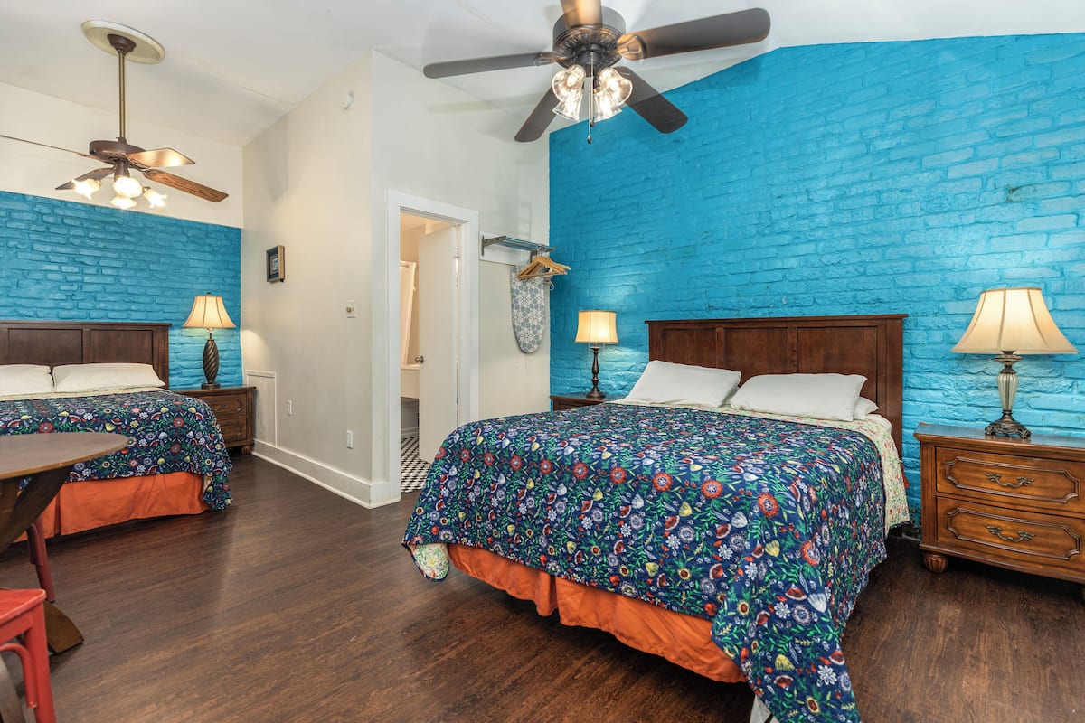 Traditional Room, Multiple Beds, Courtyard Area | 1 bedroom, individually decorated, individually furnished