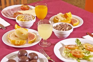 Daily buffet breakfast for a fee - MLL Caribbean Bay Hotel (Llucmajor)