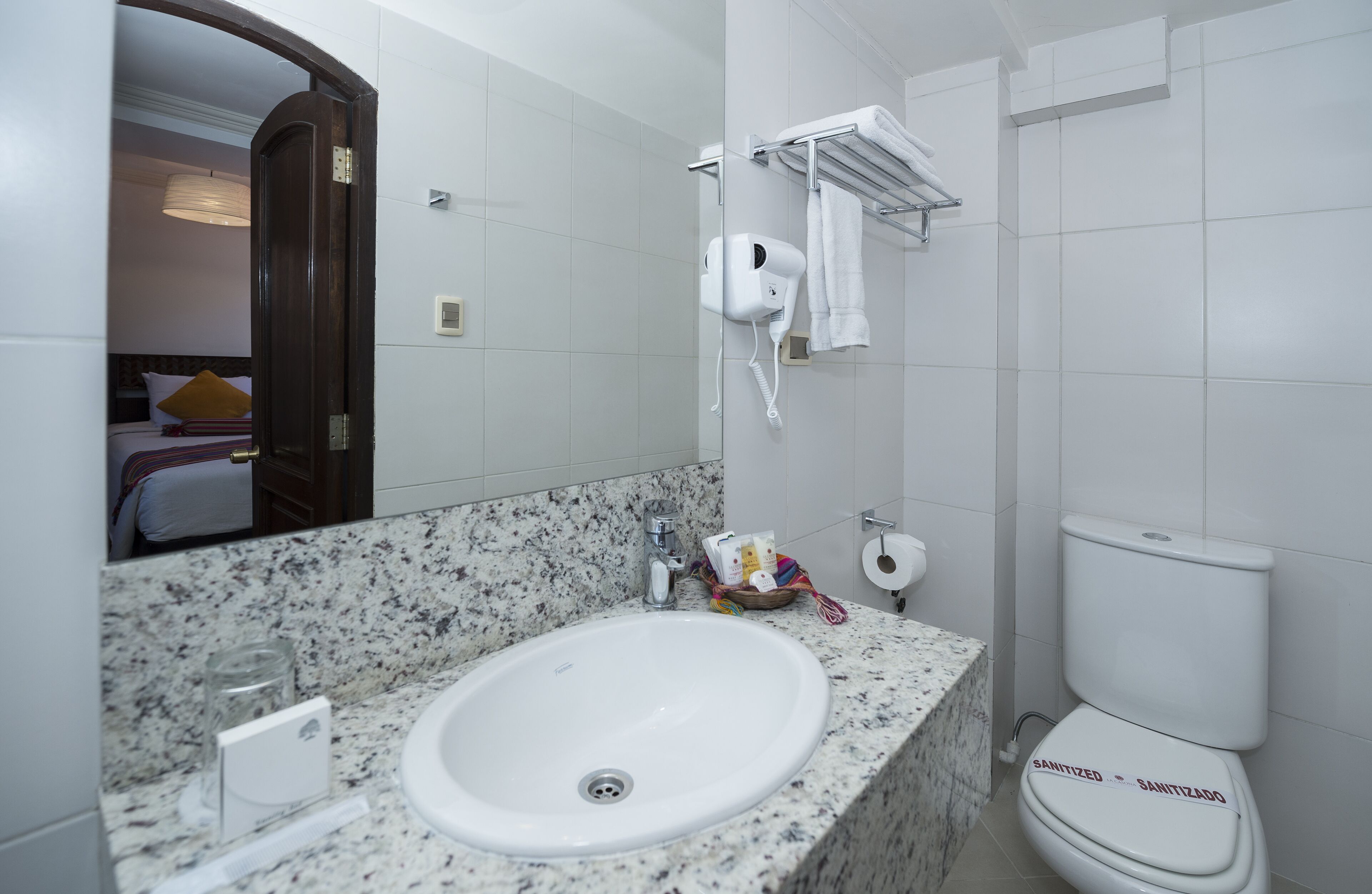 single room | bathroom | shower, rainfall showerhead, free toiletries, hair dryer