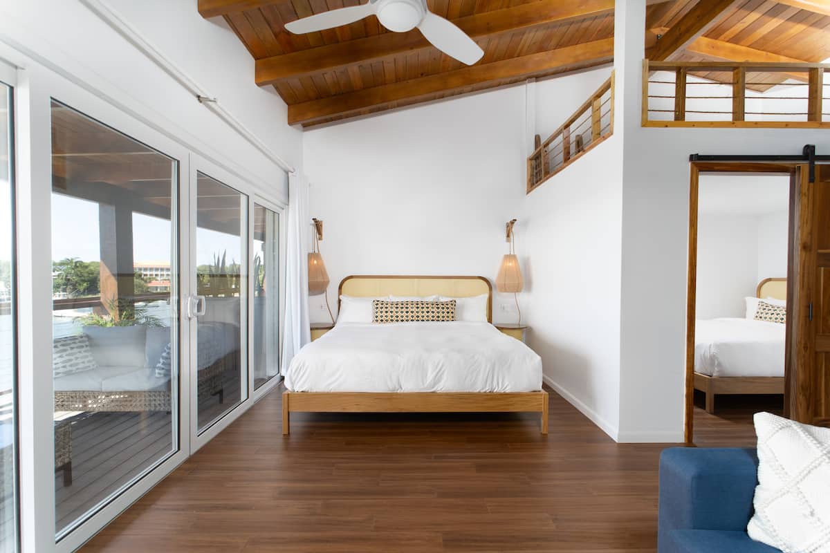 Suite 10 | 1 bedroom, Egyptian cotton sheets, premium bedding, pillowtop beds